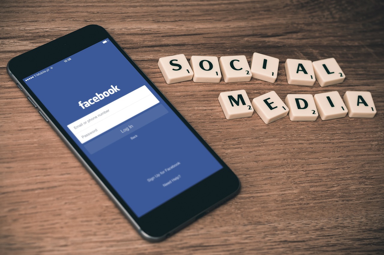 découvrez les tendances des médias sociaux en 2025 pour rester à la pointe du marketing digital et optimiser votre présence en ligne.