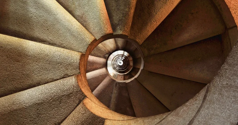 Les recettes de la pierre lisse : dalle, escalier et haut-fourneau