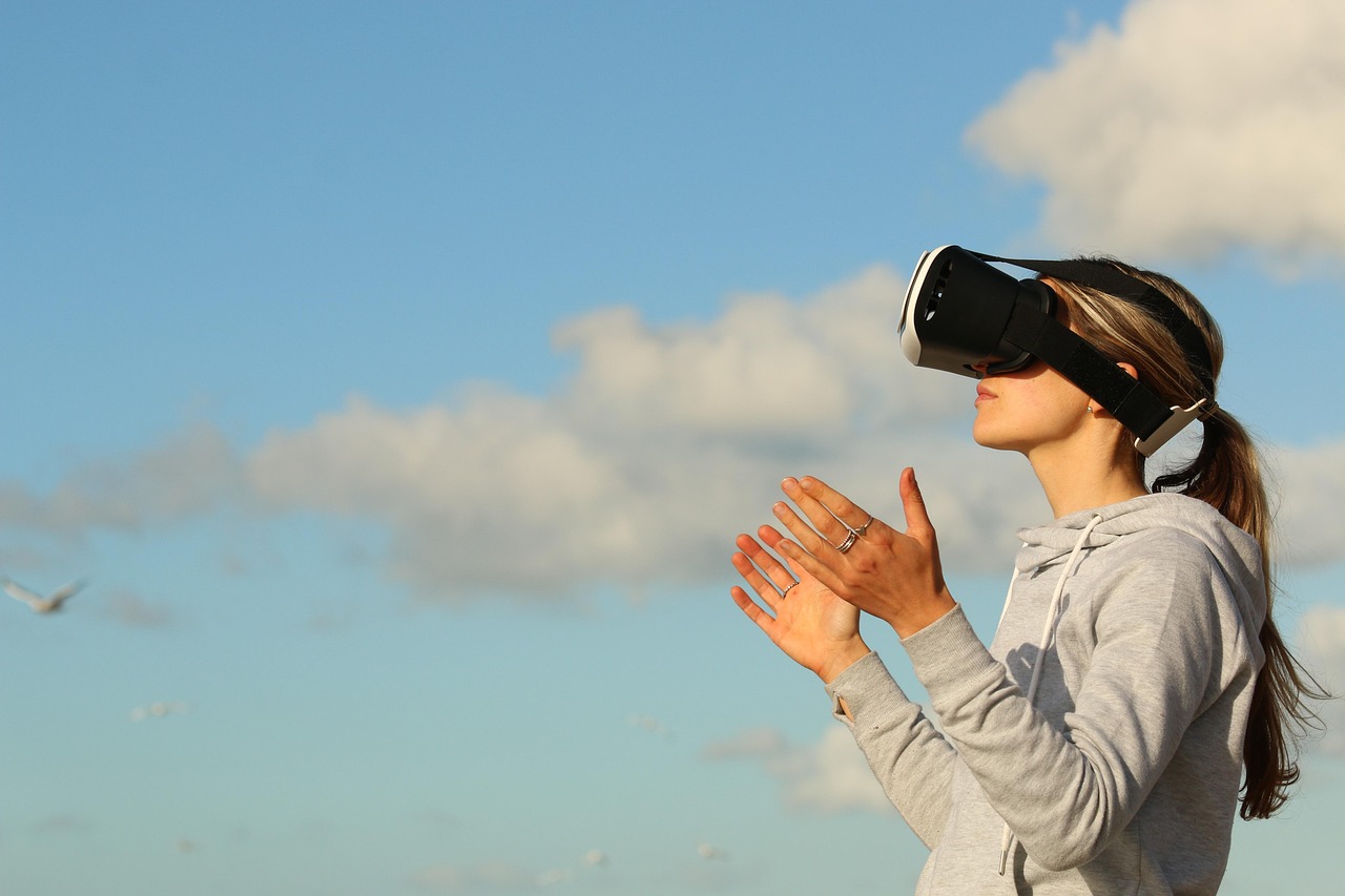 découvrez le métavers : un univers virtuel fascinant où se mêlent socialisation, jeux, commerce et expériences immersives. plongez dans cette nouvelle dimension numérique et explorez ses multiples opportunités à l'ère du numérique.
